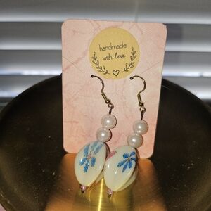 Floral pearl Earrings ✨️